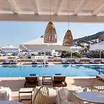 Osom Aparthotel 4*