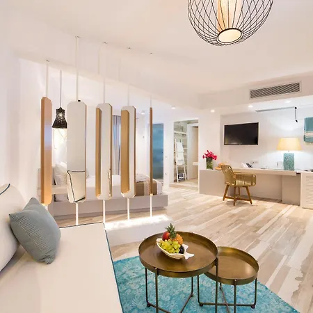 Osom Aparthotel 3*